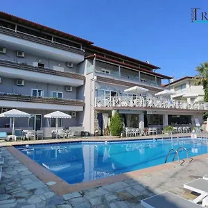 Lägenhetshotell Tropical, Hanioti